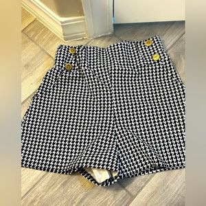 Boohoo Dressy Houndstooth Shorts, Size 10